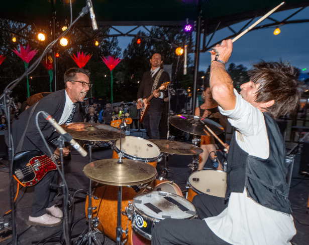 The Cravats live - colour